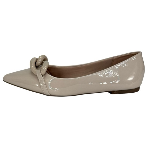 Journee Collection Clareene Beige Patent Leather Women’s Flats Size 7.5M - Picture 3 of 9